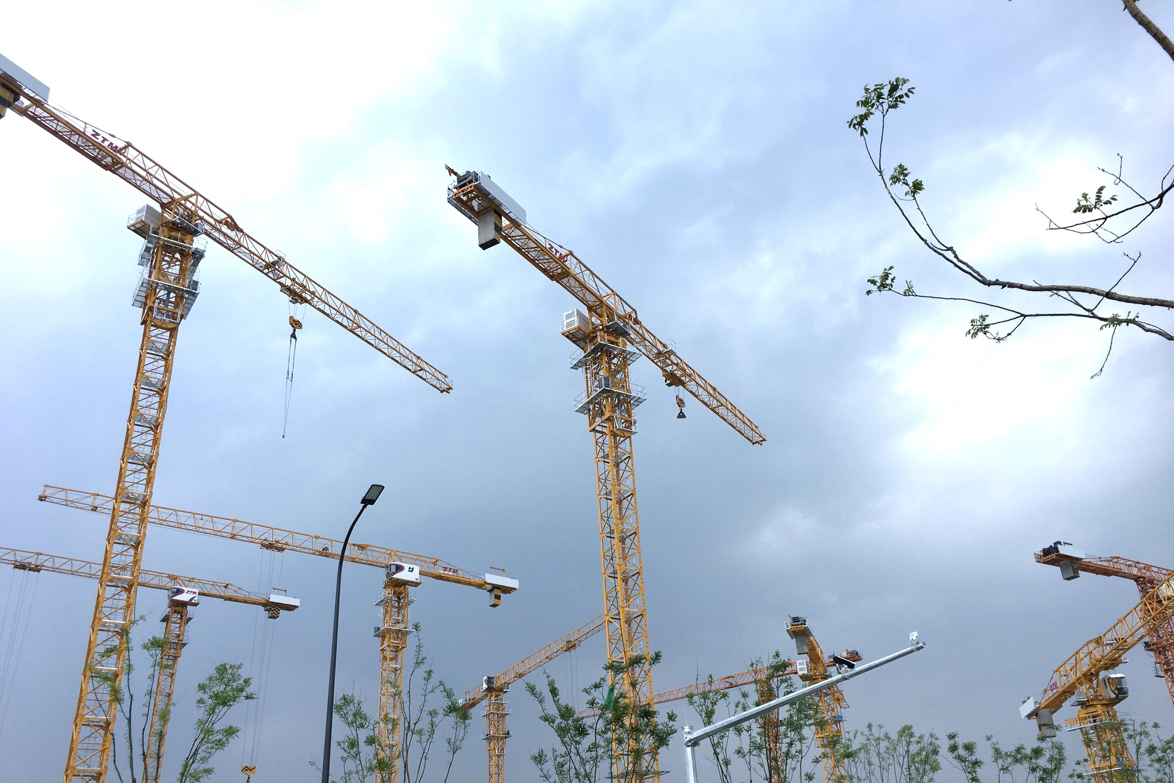 3. Purchasing and installing tower crane