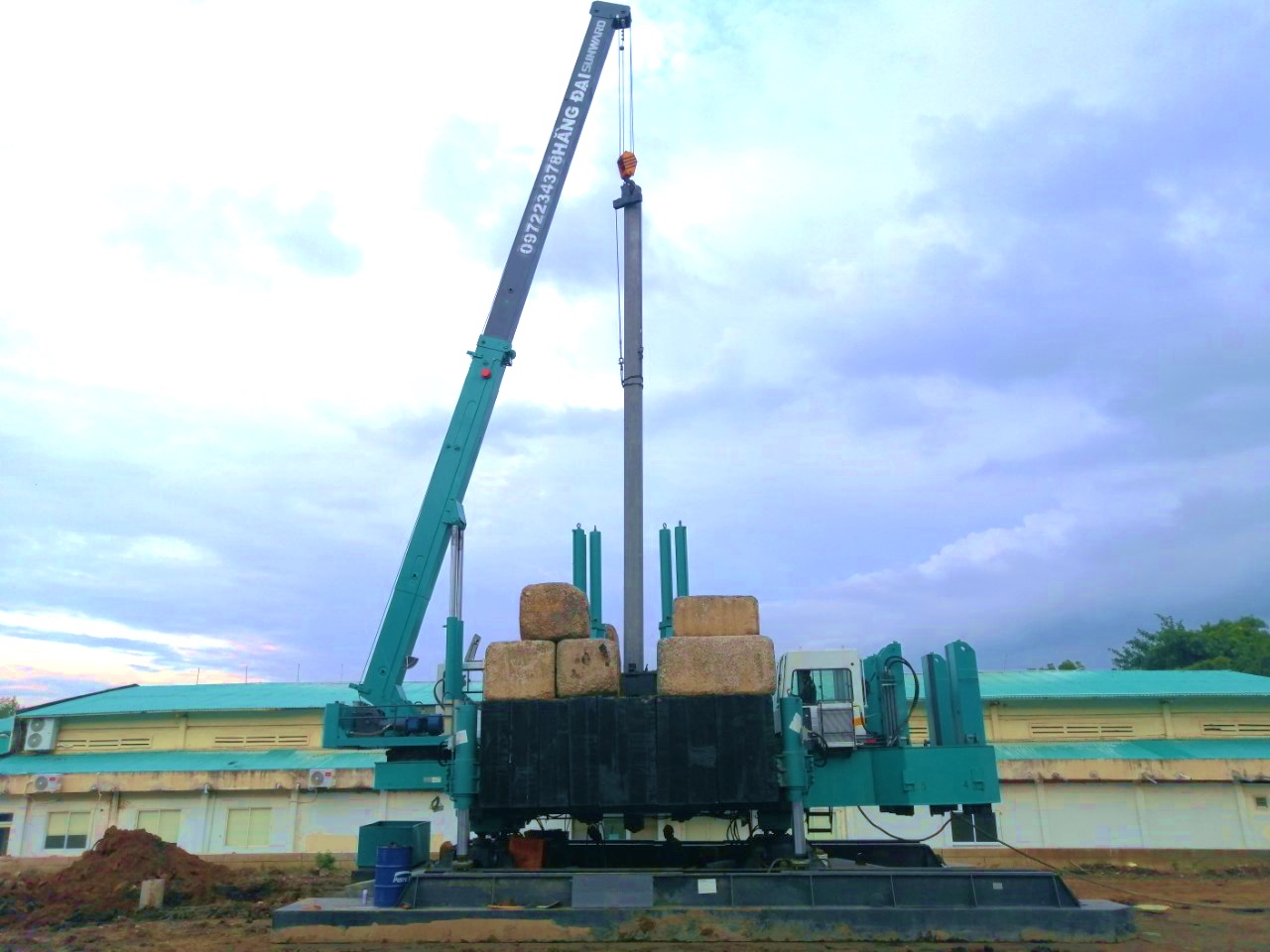 HYDRAULIC PILE PENETRATION 100 TONS